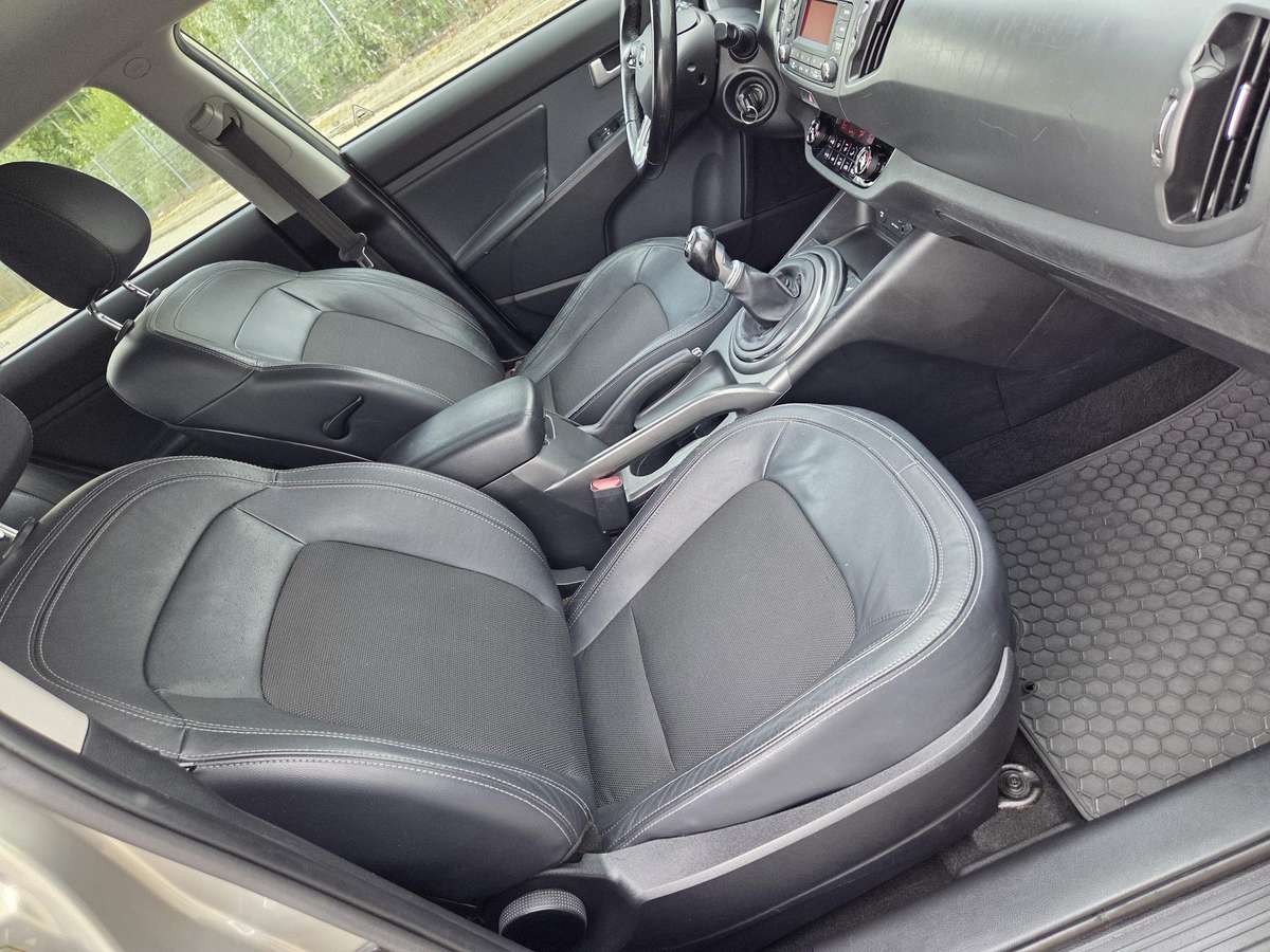 Kia Sportage 2012 — photo 23
