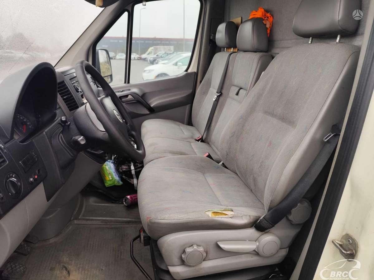 Volkswagen Crafter 2010 — photo 10