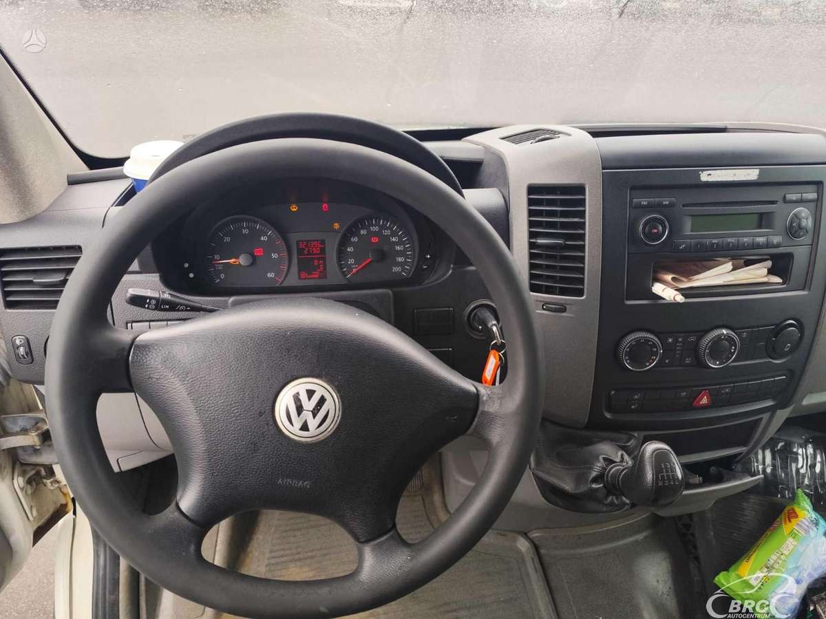 Volkswagen Crafter 2010 — photo 13