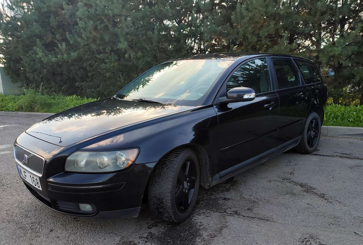 Volvo V50 2006 — вигляд ззаду