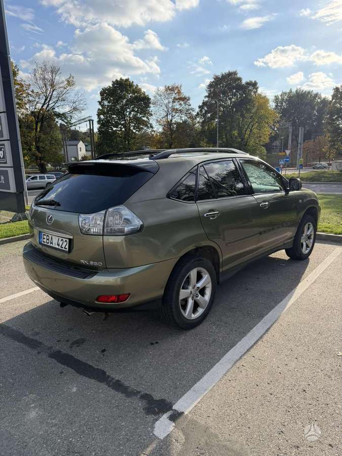 Lexus RX 2008 — салон