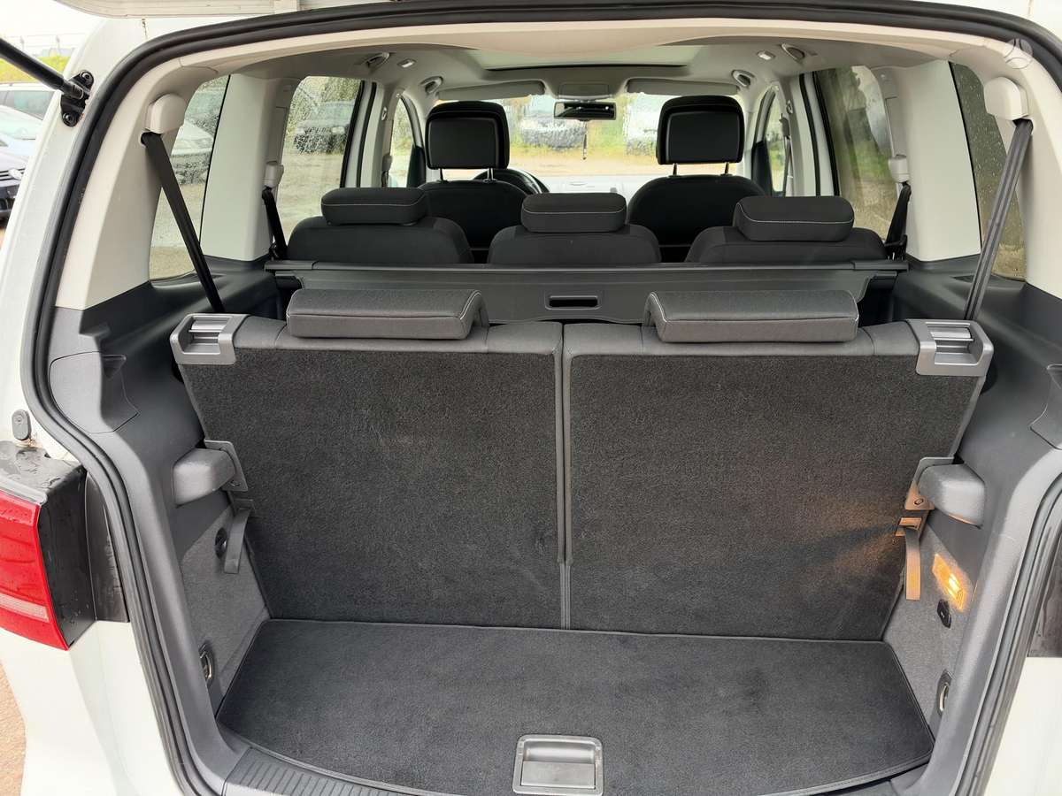 Volkswagen Touran 2014 — photo 11