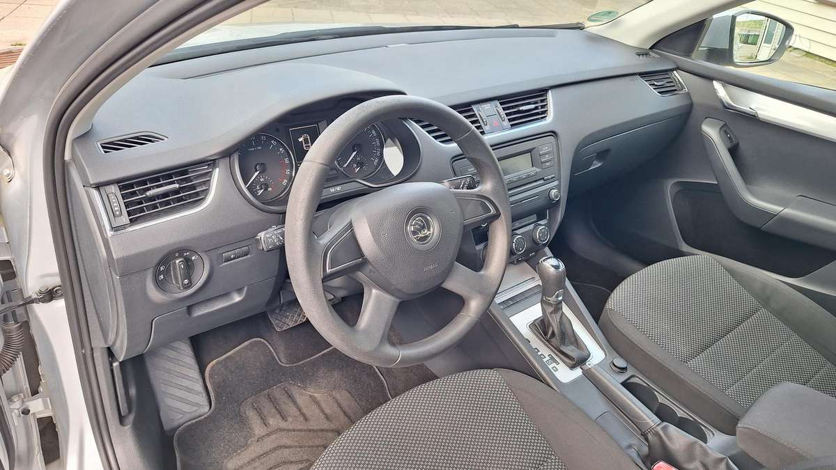 Skoda Octavia 2014 — фото 15