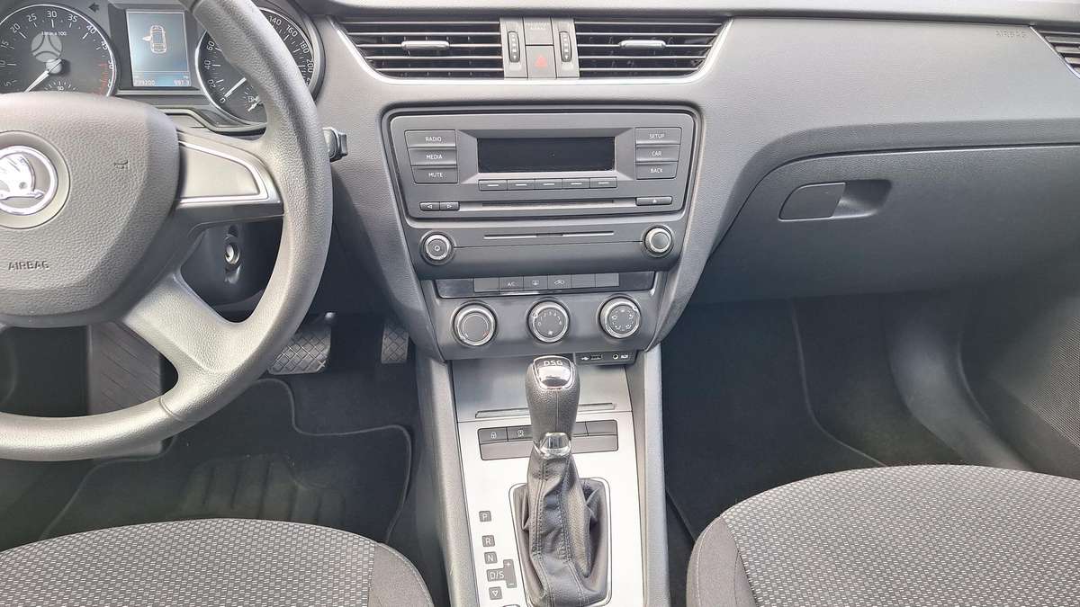 Skoda Octavia 2014 — фото 19