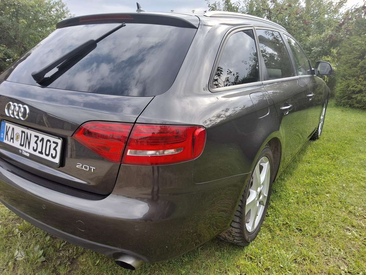 Audi A4 2009 — engine 1984 cm³, 179 HP (132kW)
