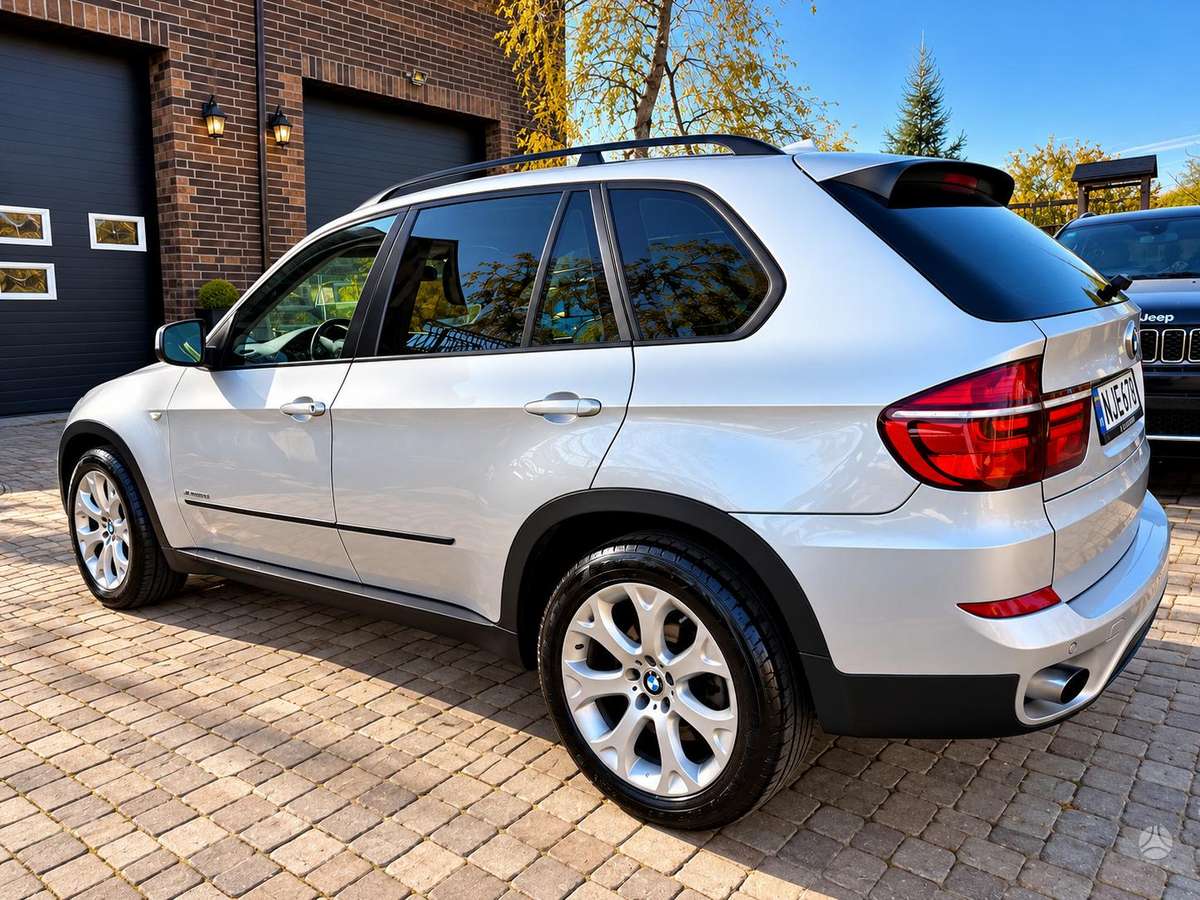 BMW X5 2011 — photo 5