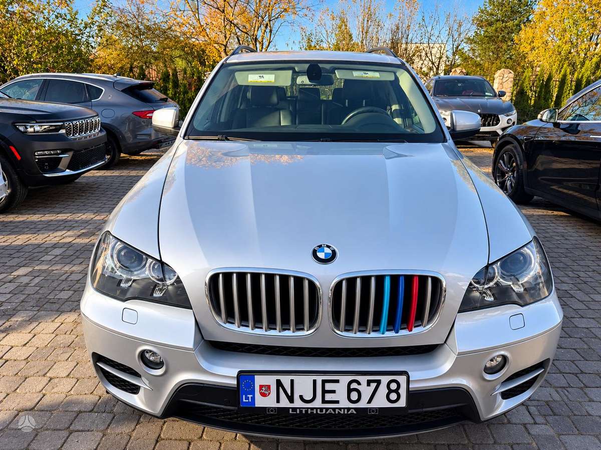 BMW X5 2011 — photo 6