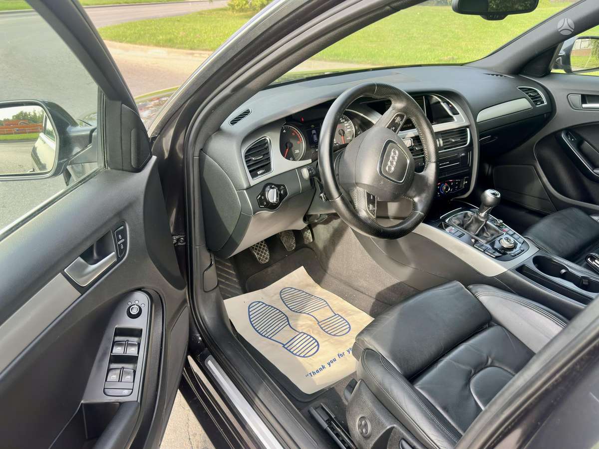 Audi A4 2009 — photo 13