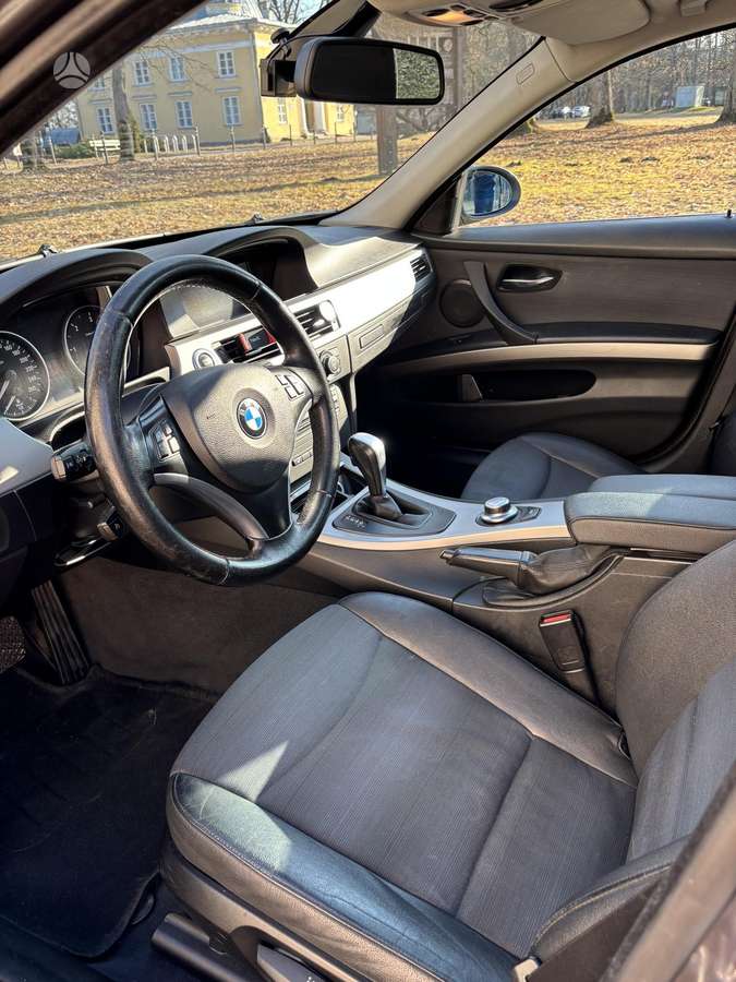 BMW 330 2007 — photo 10
