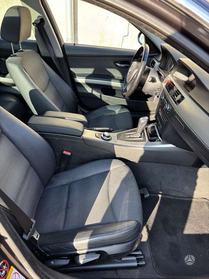 BMW 330 2007 — photo 11