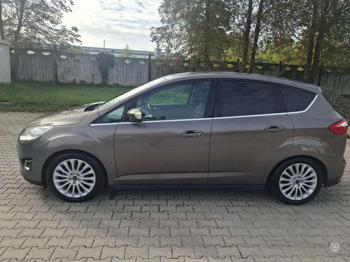 Ford C-MAX 2013 — салон