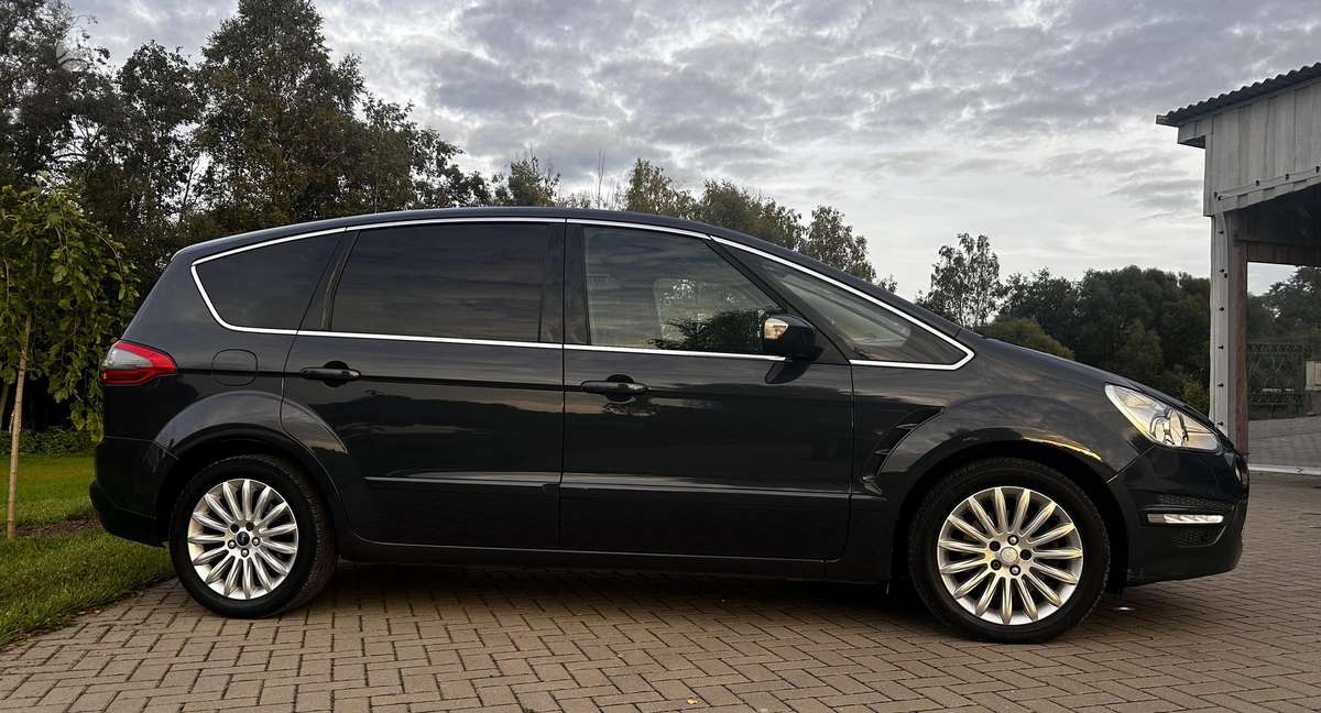 Ford S-MAX 2010 — photo 10