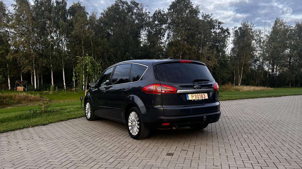Ford S-MAX 2010 — photo 12