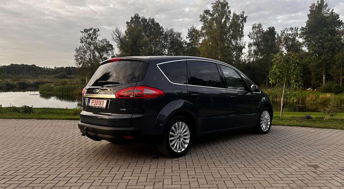 Ford S-MAX 2010 — photo 15