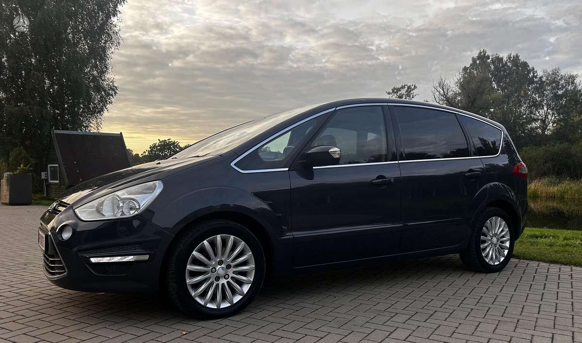 Ford S-MAX 2010 — photo 8