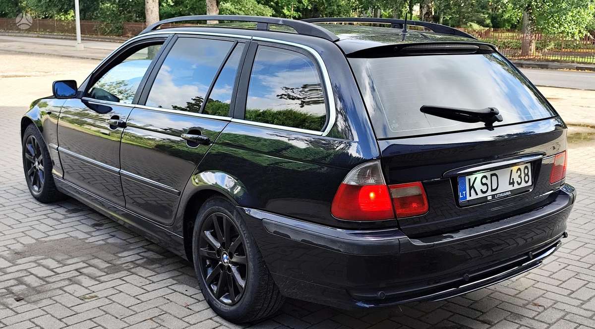 BMW 320 2004 — photo 16
