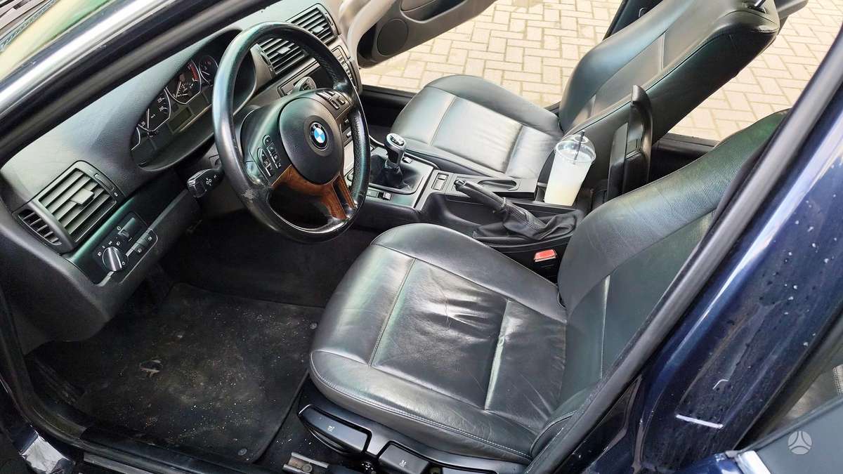 BMW 320 2004 — photo 22