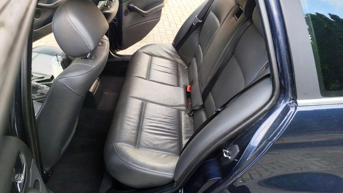 BMW 320 2004 — photo 26