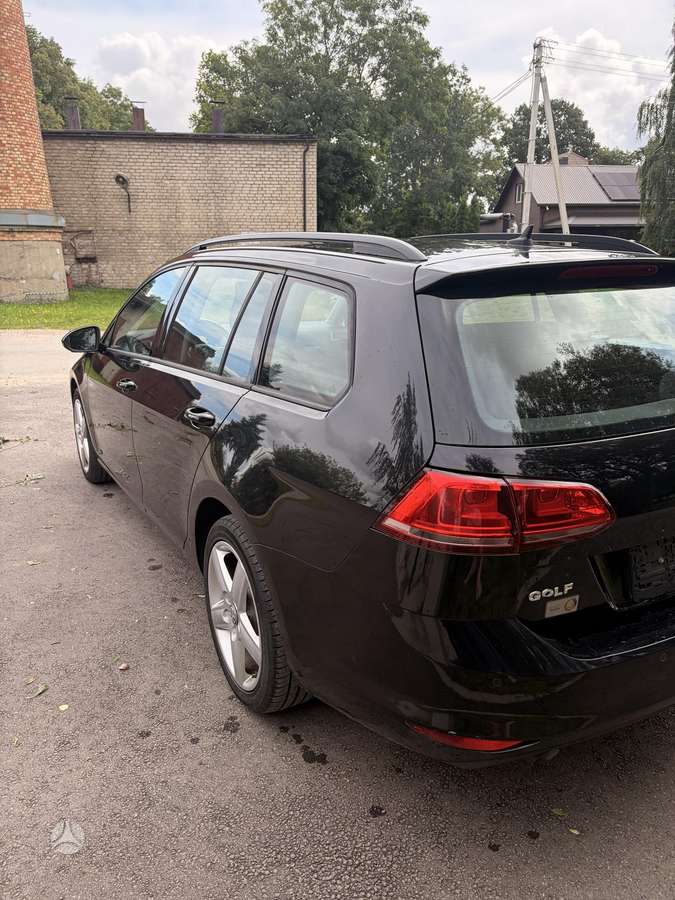 Volkswagen Golf 2014 — engine 1598 cm³, 105 HP (77kW)