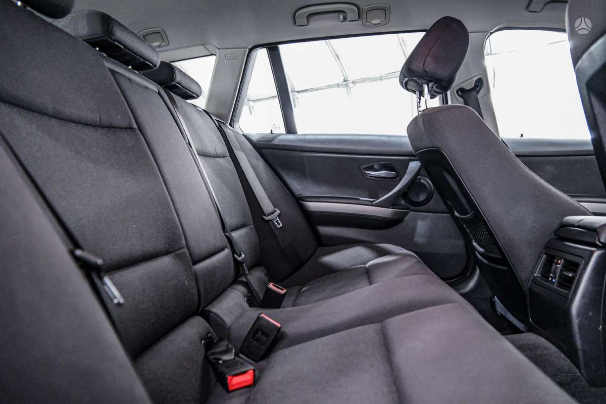 BMW 330 2008 — photo 10