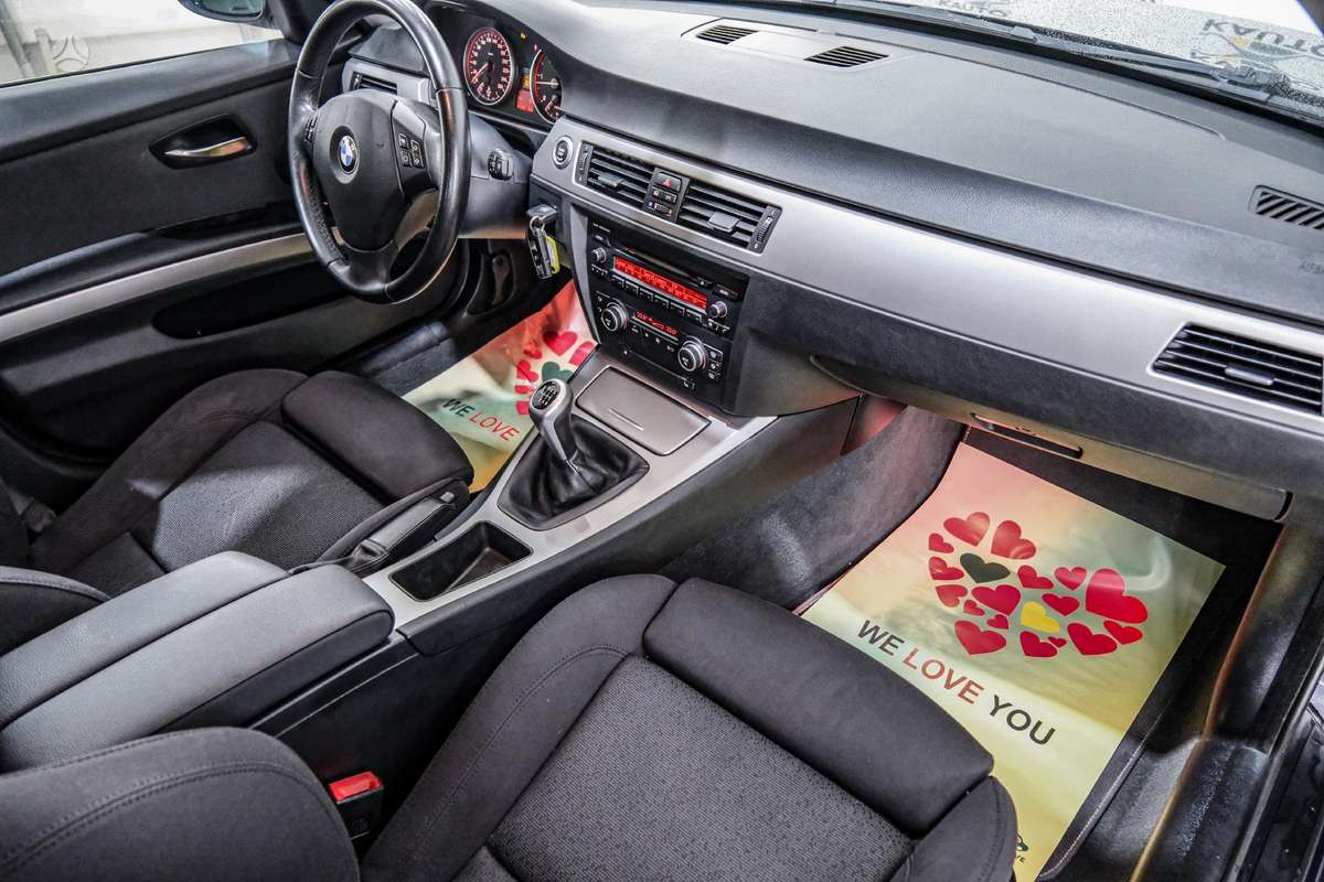 BMW 330 2008 — photo 11
