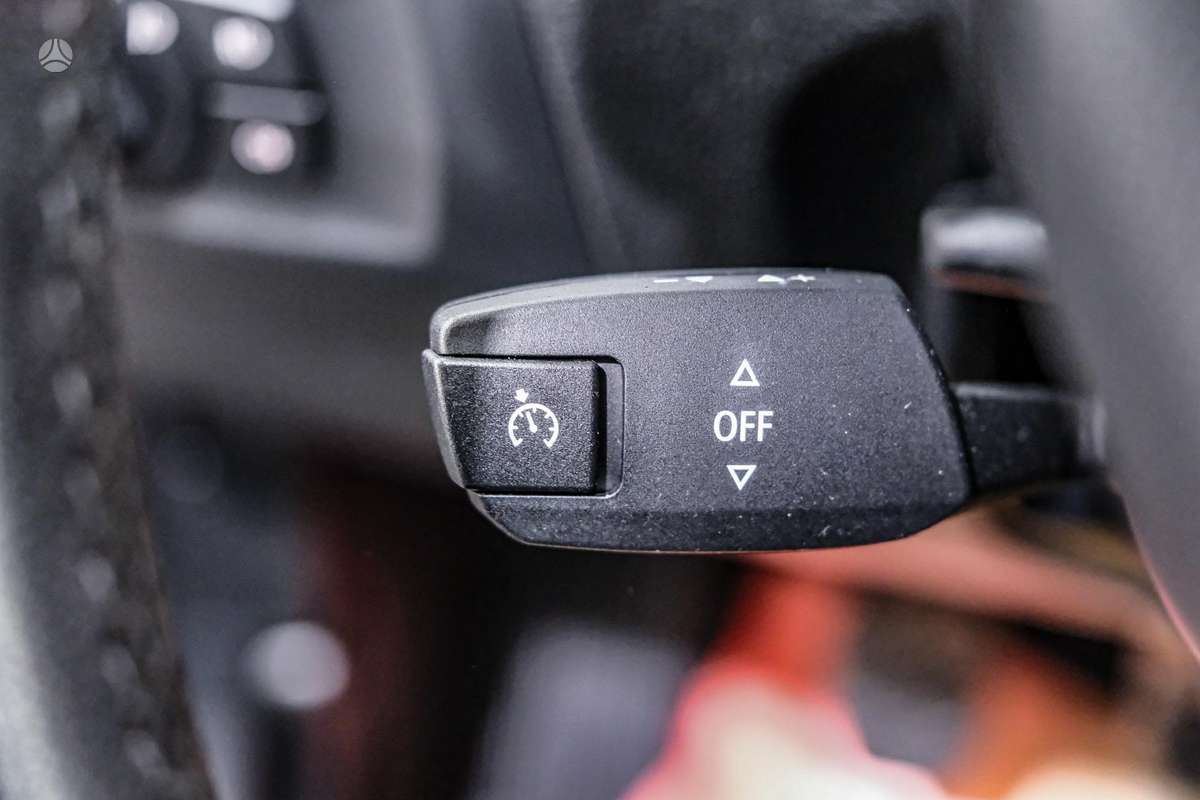 BMW 330 2008 — photo 14