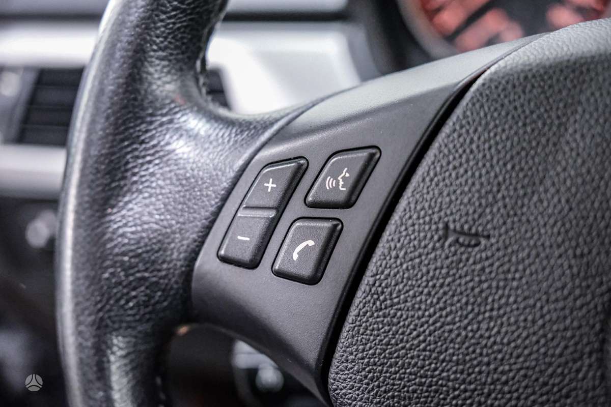 BMW 330 2008 — photo 15
