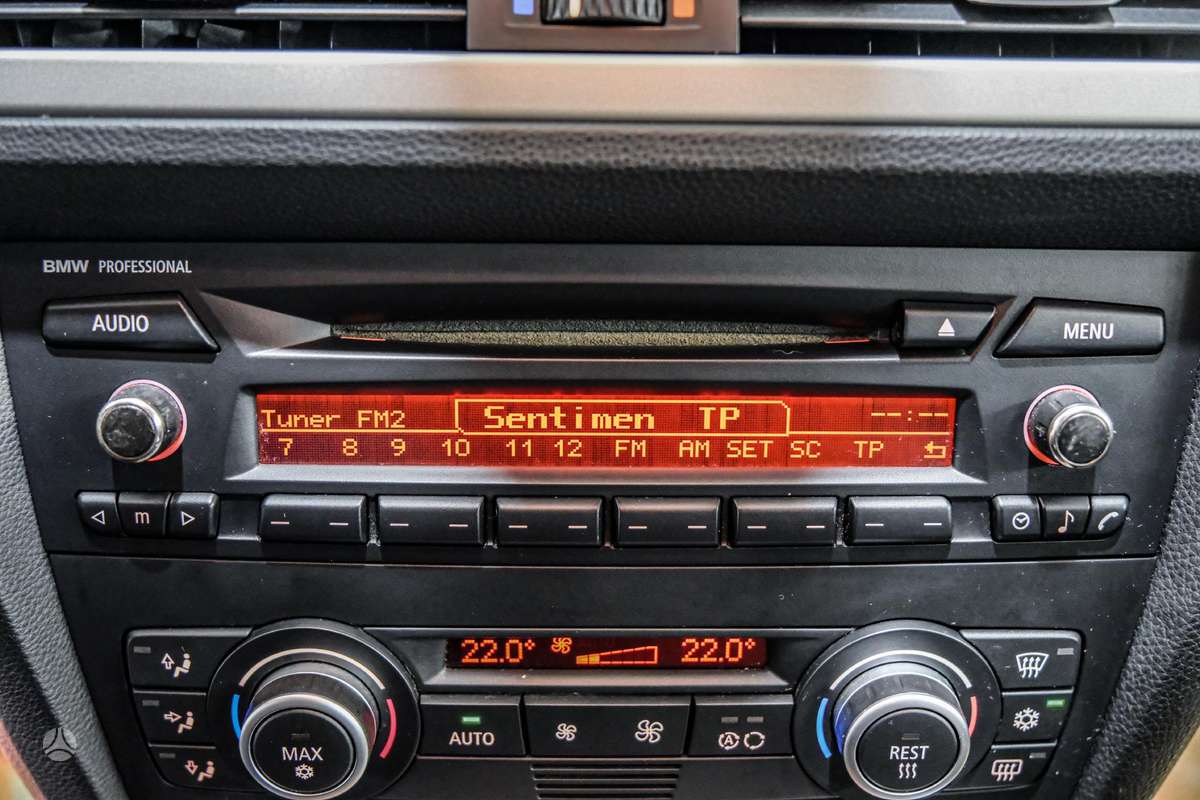 BMW 330 2008 — photo 18