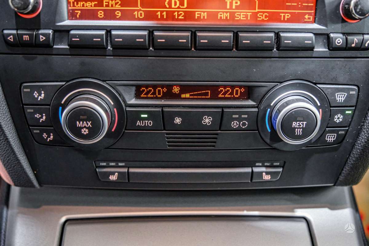BMW 330 2008 — photo 19