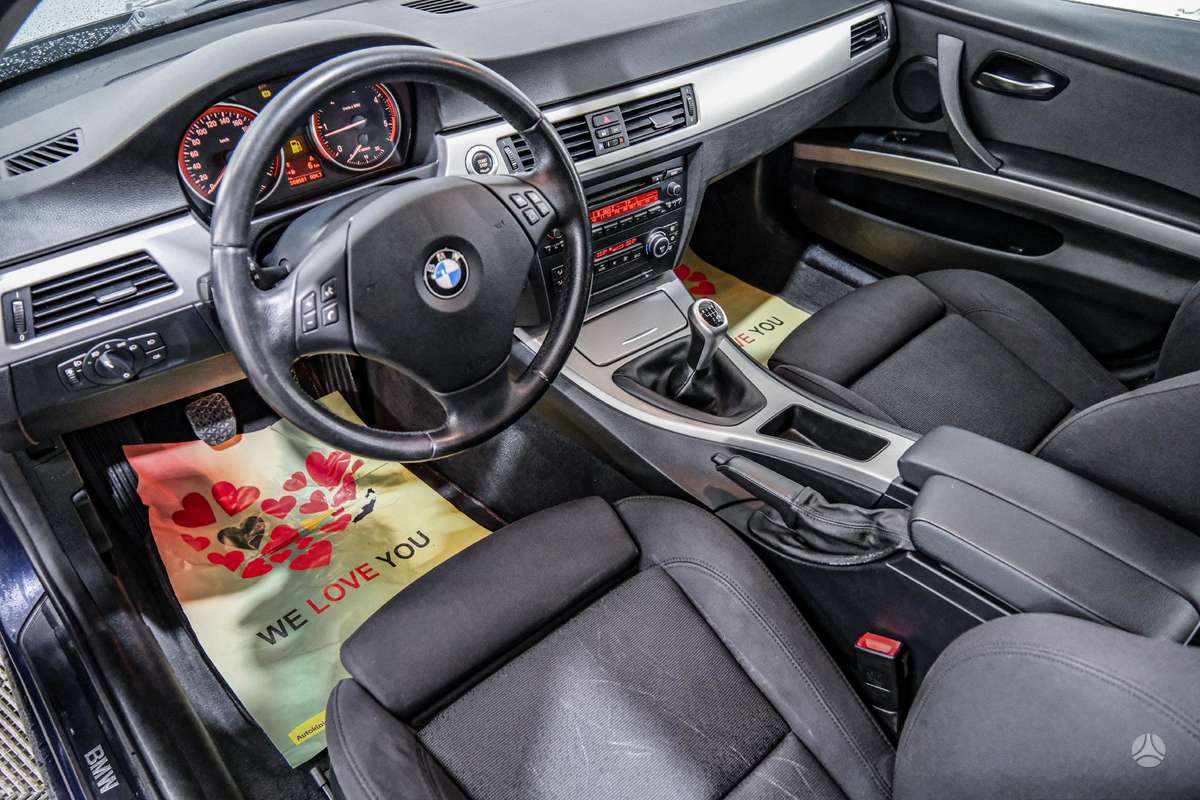 BMW 330 2008 — photo 5