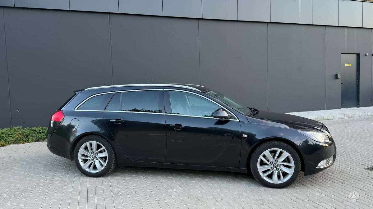 Opel Insignia 2012 — engine 1956 cm³, 163 HP (120kW)