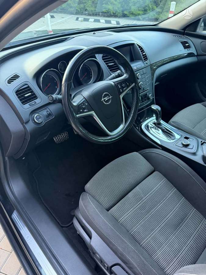 Opel Insignia 2012 — photo 6