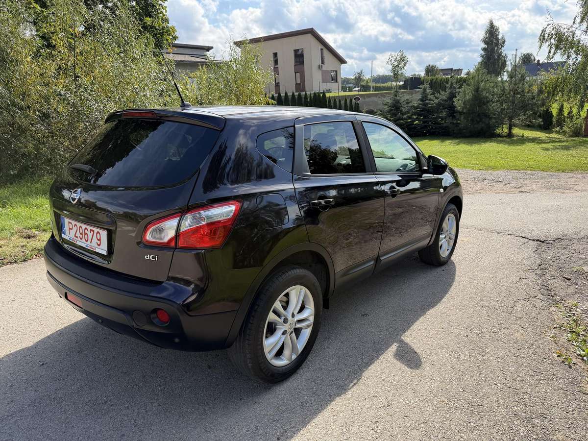 Nissan Qashqai 2013 — engine 1461 cm³, 110 HP (81kW)