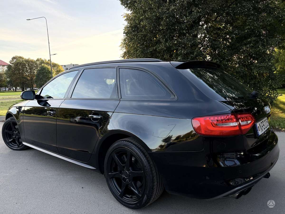 Audi A4 2013 — салон
