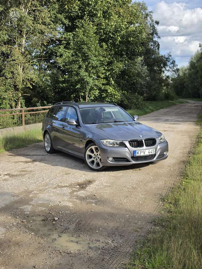 BMW 320 2009 — двигун 1995 cm³, 170 HP (125kW)