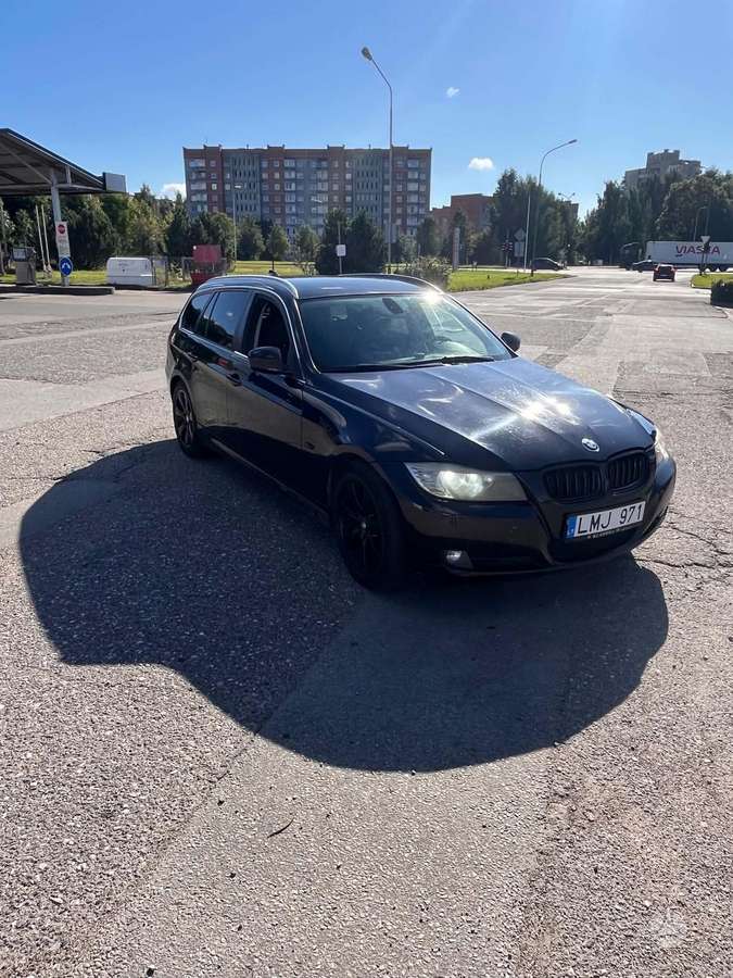 BMW 320, 2011