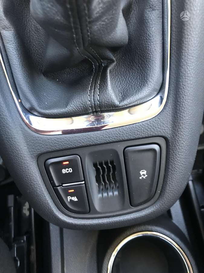 Opel Zafira 2015 — photo 15