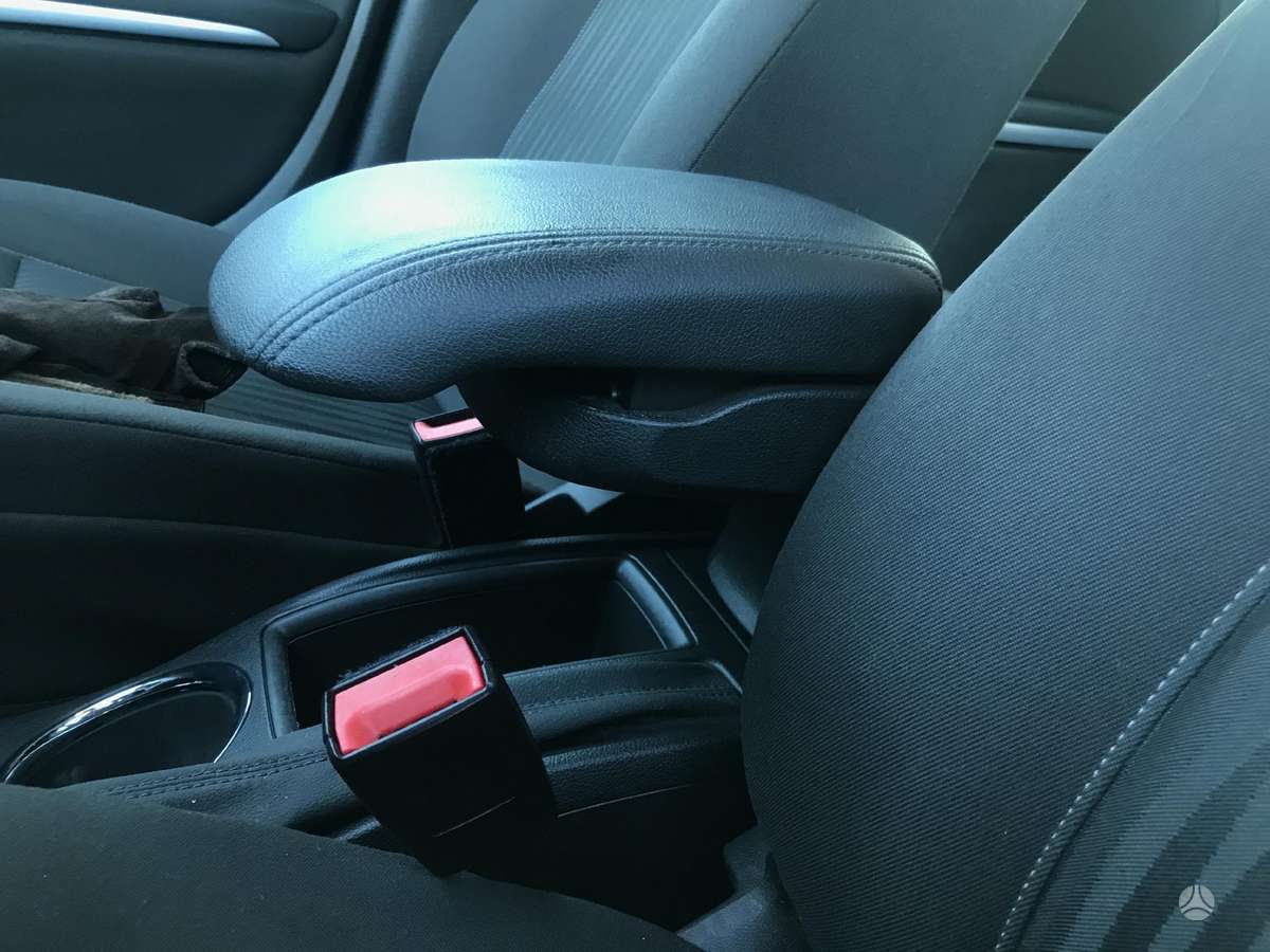 Opel Zafira 2015 — photo 19