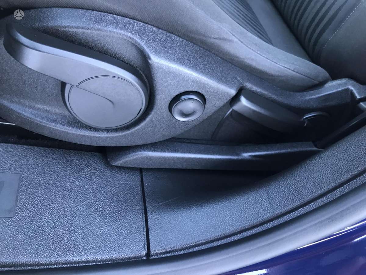 Opel Zafira 2015 — photo 20