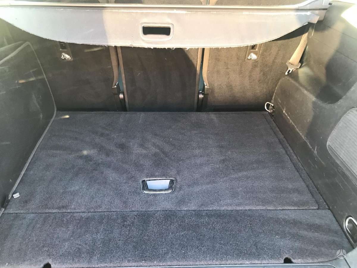Opel Zafira 2015 — photo 22