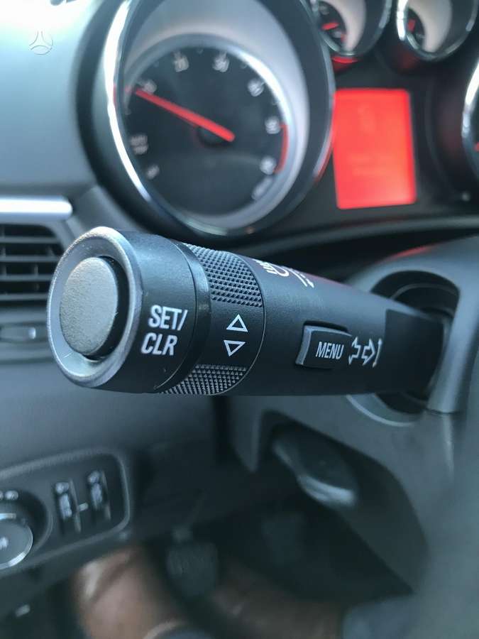 Opel Zafira 2015 — photo 26