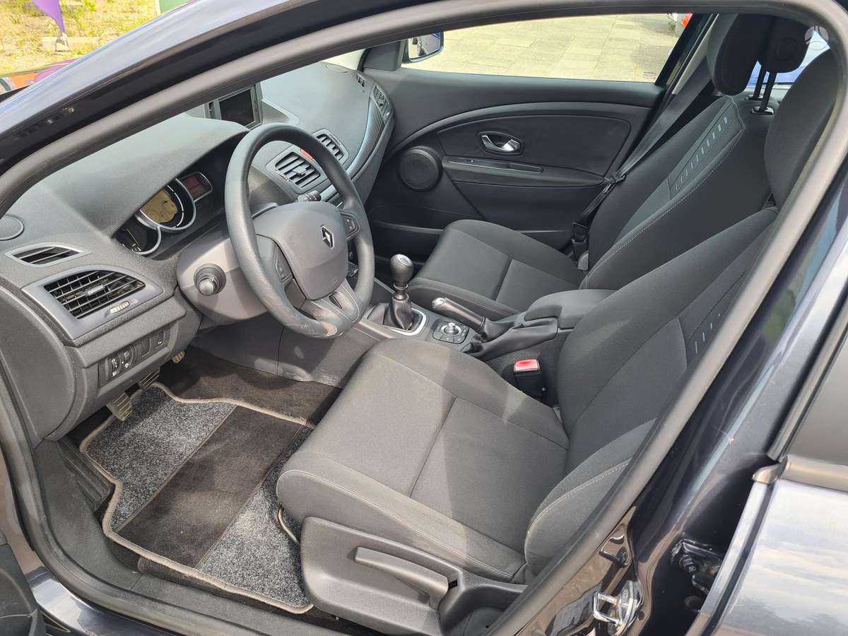 Renault Megane 2009 — photo 13