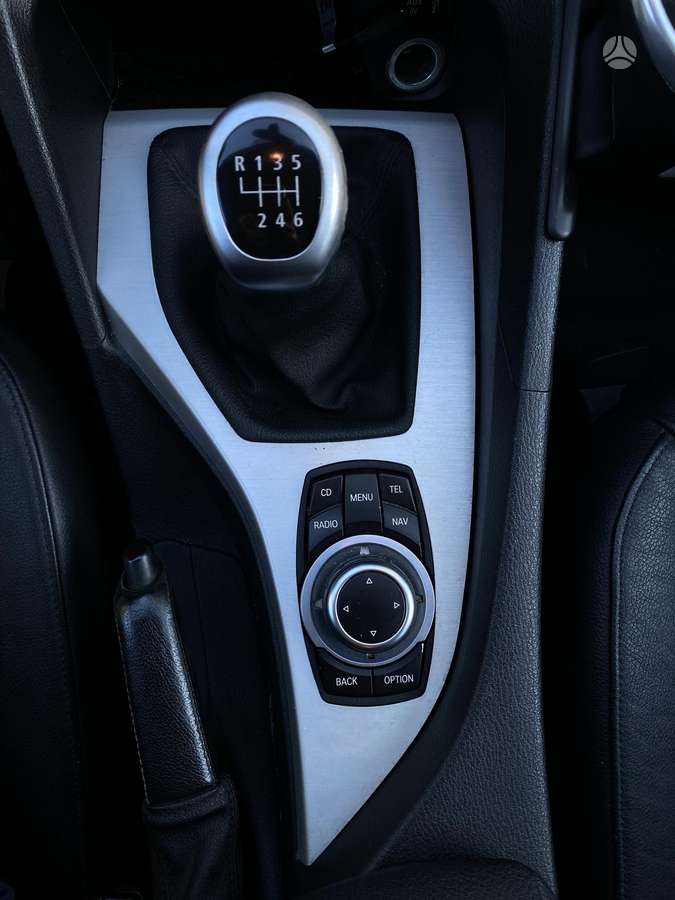 BMW X1 2011 — photo 10