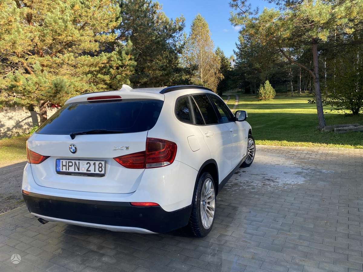 BMW X1 2011 — photo 6