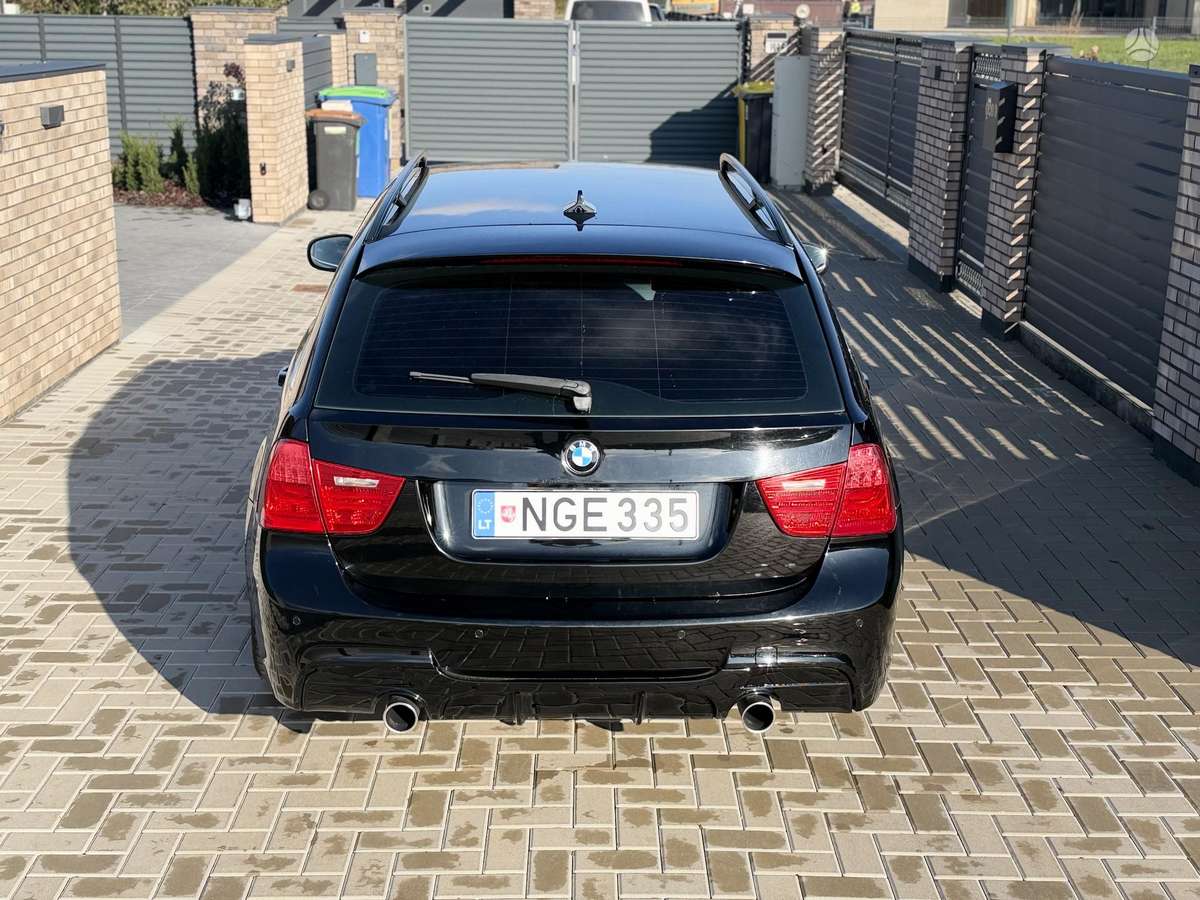 BMW 335 2009 — photo 7