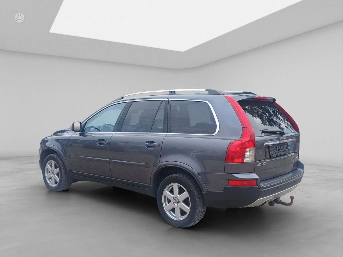 Volvo XC90 2007 — engine 2401 cm³, 185 HP (136kW)