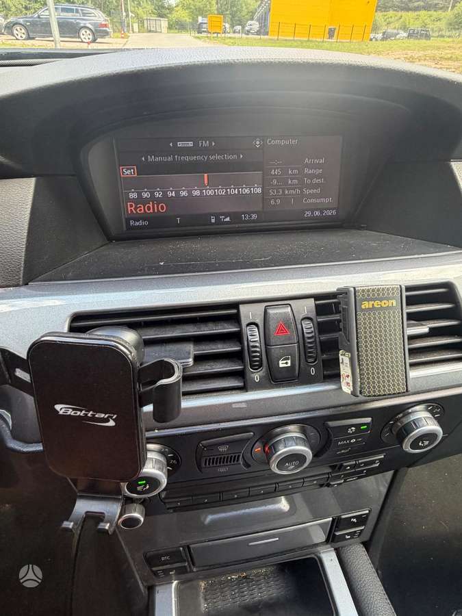 BMW 530 2008 — photo 8