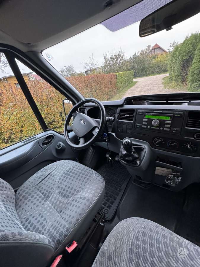 Ford Transit 2011 — photo 17