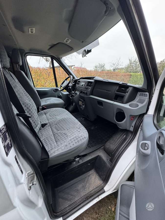 Ford Transit 2011 — photo 20