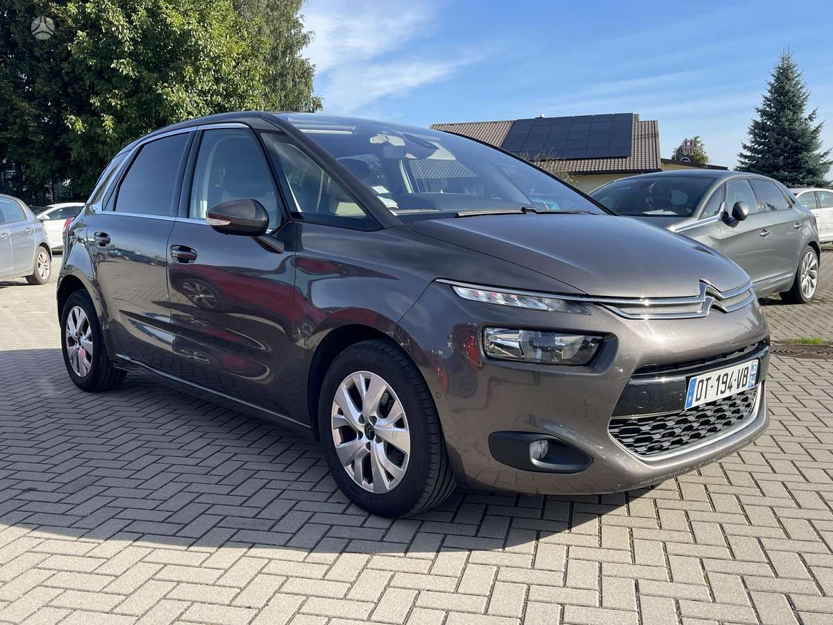 Citroen C4 2015 — двигун 1560 cm³, 116 HP (85kW)